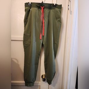 Figs women's petite Jogger pants in dark olive size Medium